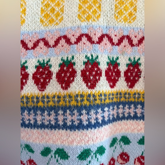 Zara Knit Sweater Fruit Pattern Strawberry Pineapple Cherry Size US L - Picture 6 of 6